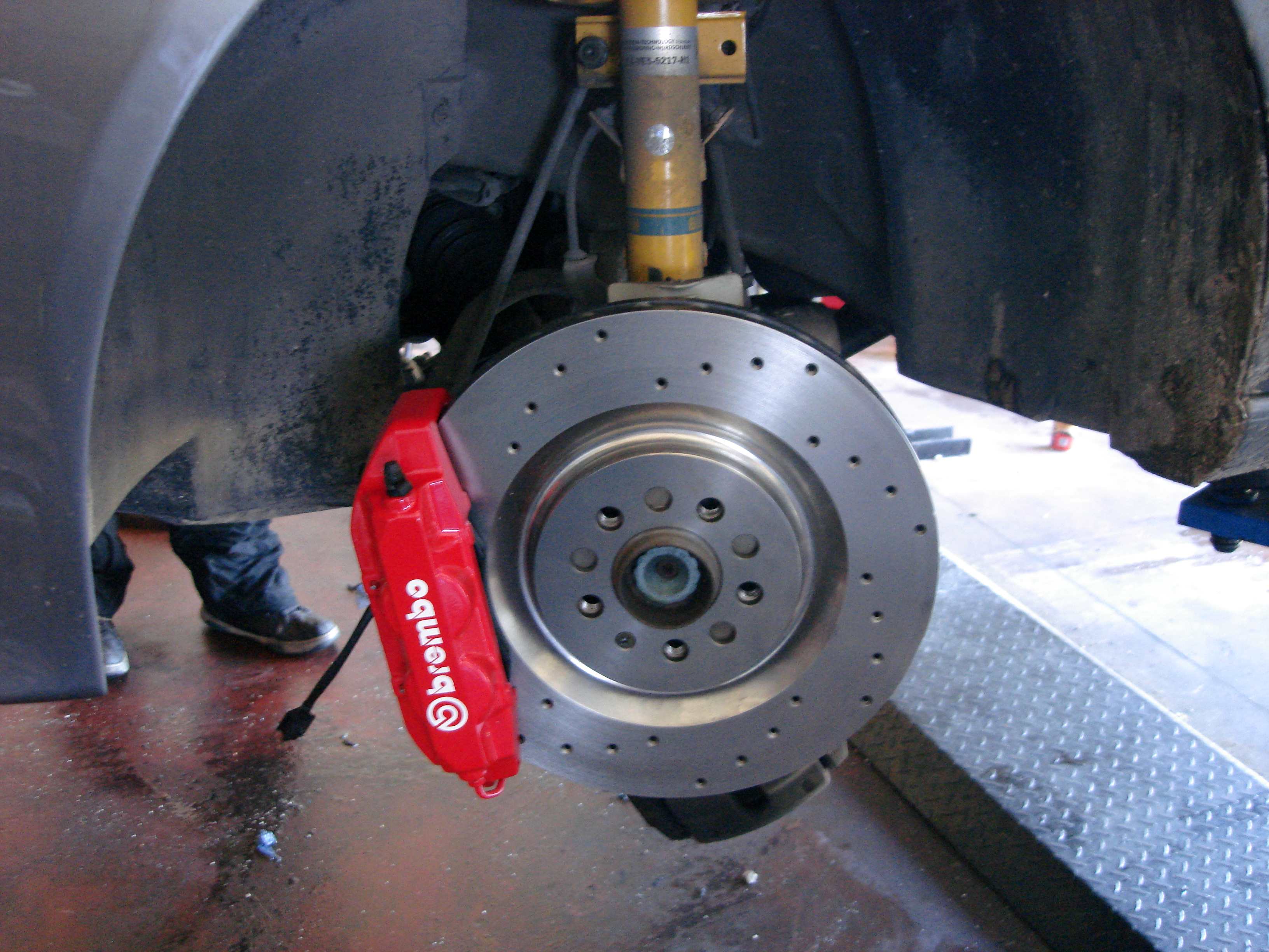 HyperBrake Motorsport Front 4pot Big Brake Kit for Audi TT MK1 (8N) with Brembo calipers and monoblock brake discs 323x28mm - Image 4